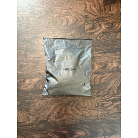 Essentials sweatpants - Picture 3 of 3